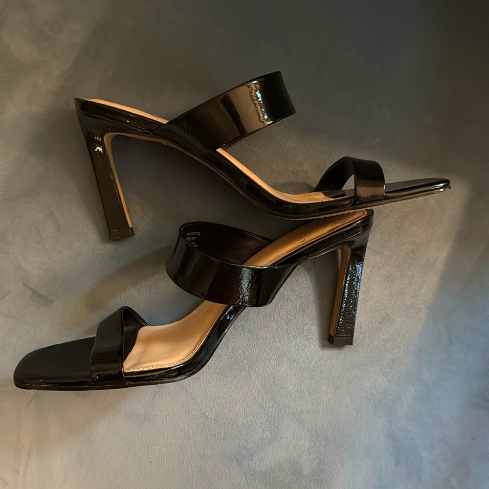 Vince Camuto Bristol Patent Leather Black Heeled Mule size 9.5